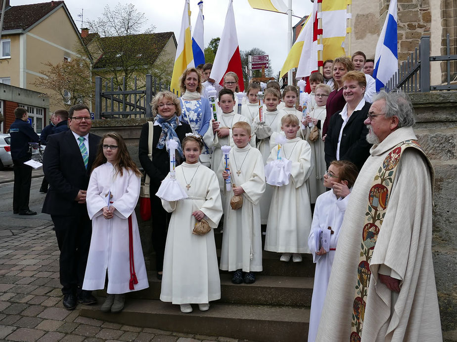 1. Heilige Kommunion in St. Crescentius (Foto: Karl-Franz Thiede)